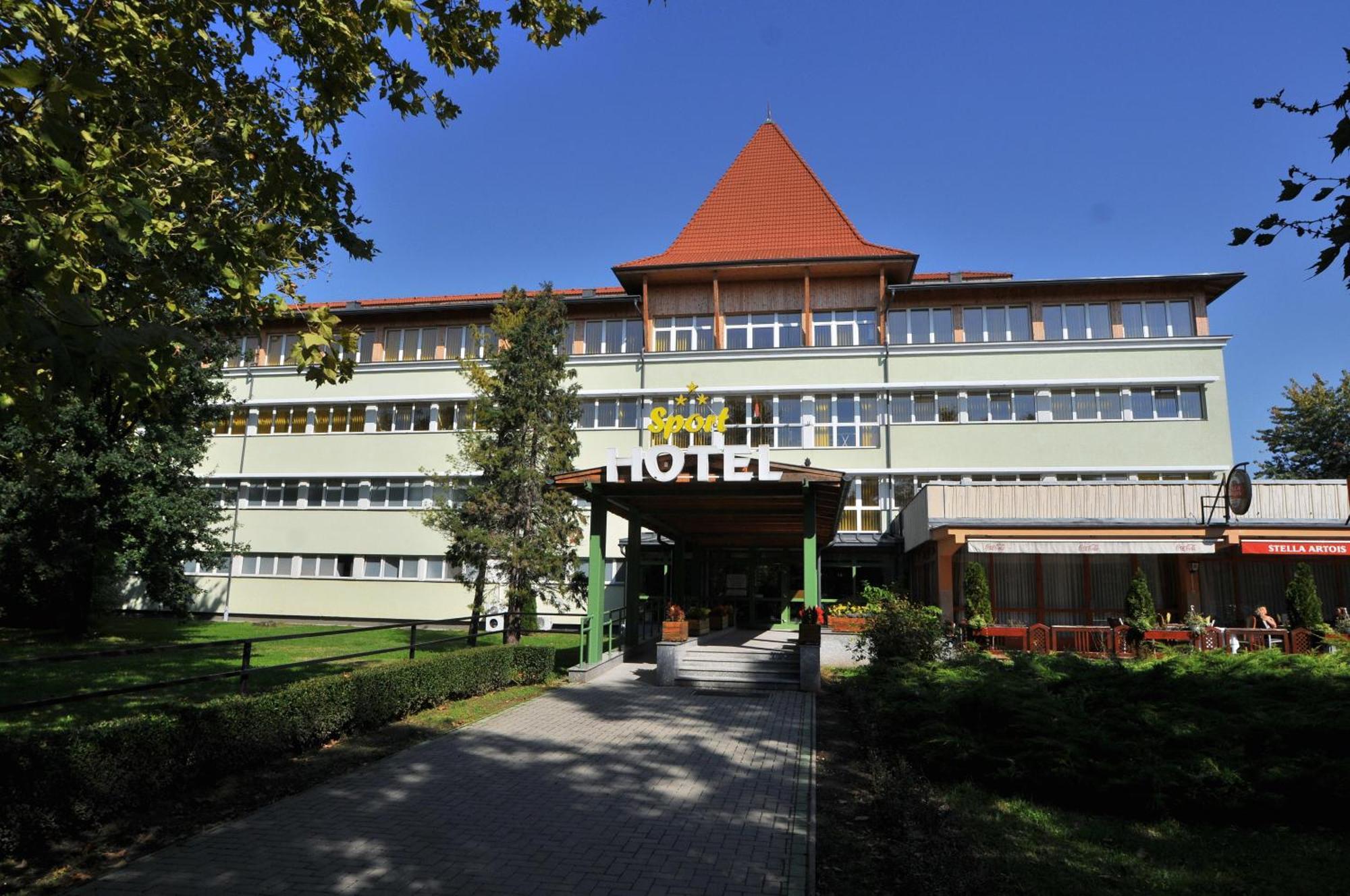 Sport Hotel Дебрецен Екстер'єр фото